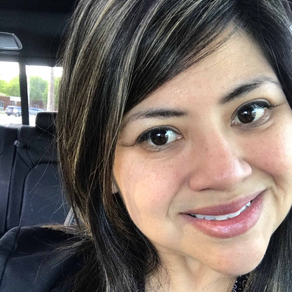 Meet your Posher, Angela